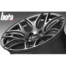 BOLA B8R 18x9.5 MATT GUNMETAL